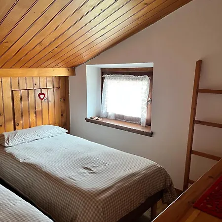 Casa Amabile - Mansarda In Legno Con Balcone A 10km Da Bormio E 25km Da Livigno *