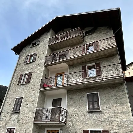 Appartement Casa Amabile - Mansarda In Legno Con Balcone A 10km Da Bormio E 25km Da Livigno Clevolo